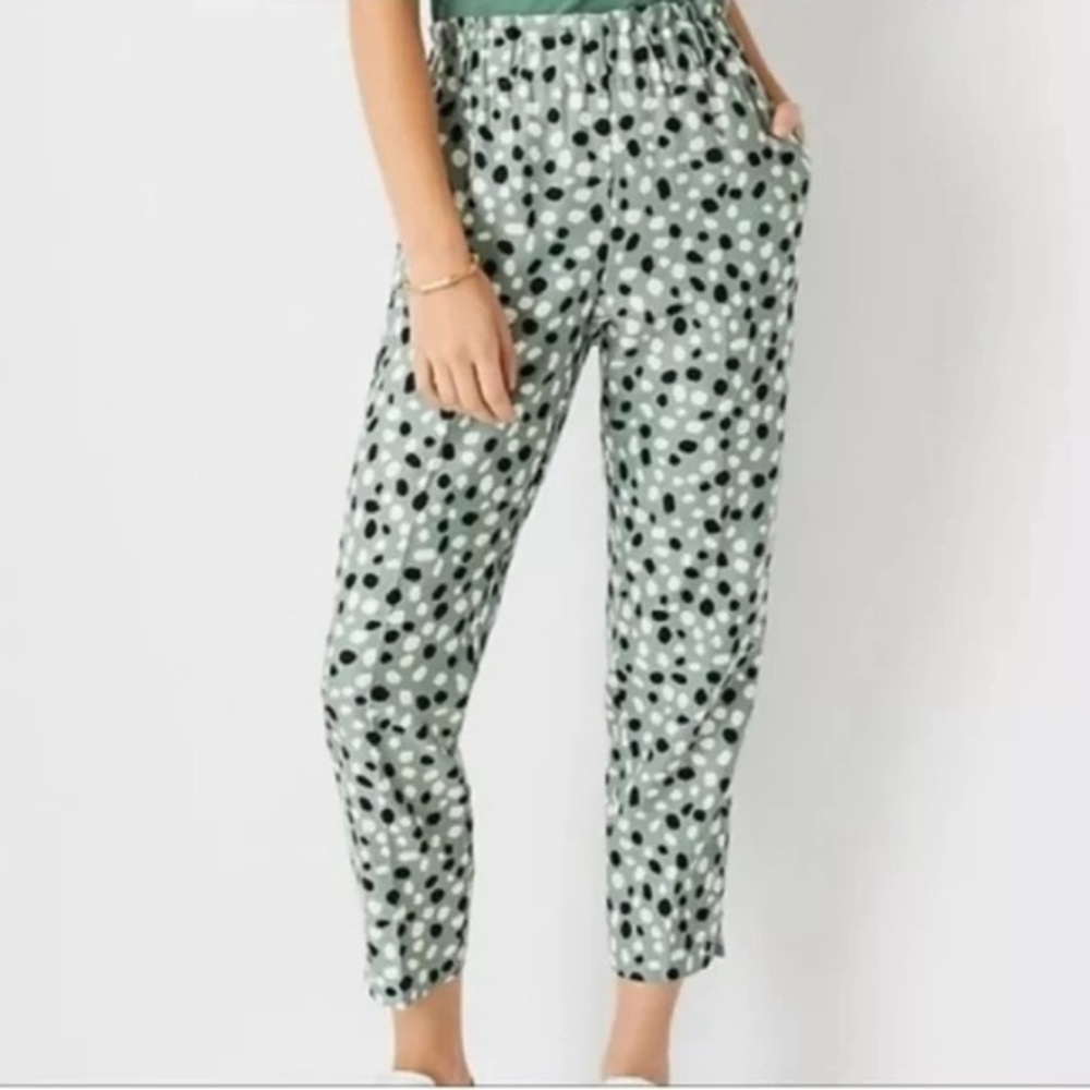Ann Taylor Green Polka Dot Cropped Pants